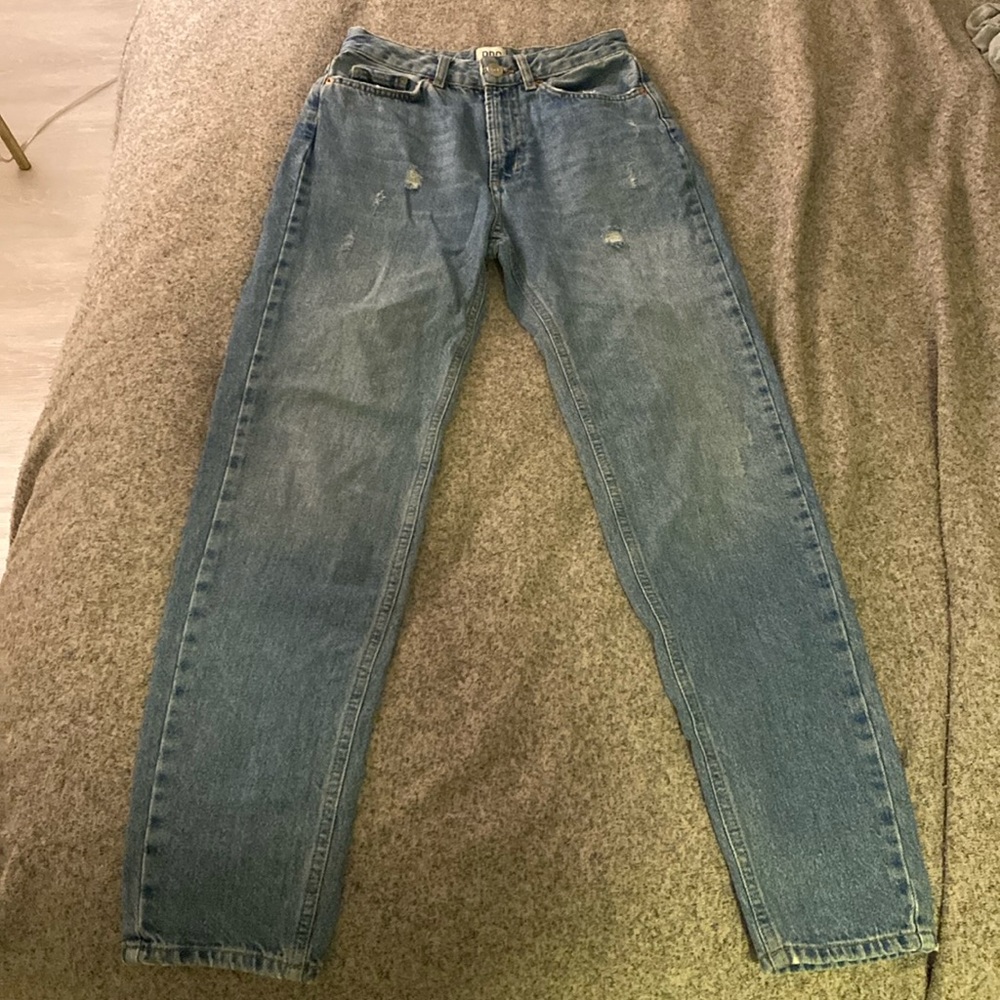 BDG mom high rise size 25 jeans - great condition worn 1-2x